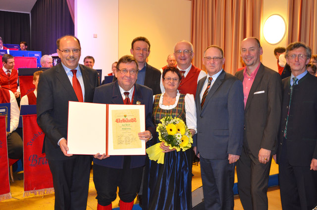 Bürgermeister Franz Freisehner, Karl und Edeltraud Porod, Vzbg. Kurt Einzinger, Noschil Martin, Riener Heinz, Kösner Gerhard und Frank Heinz.