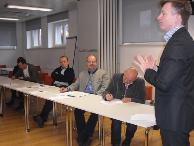 Daniel Orasche referierte bei der Auftaktveranstaltung vor den Gastronomen. | Foto: Foto: privat