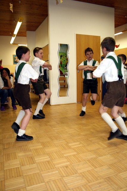 Buamplattler - Karwendler Plattler im Kindergarten Telfs-Egart