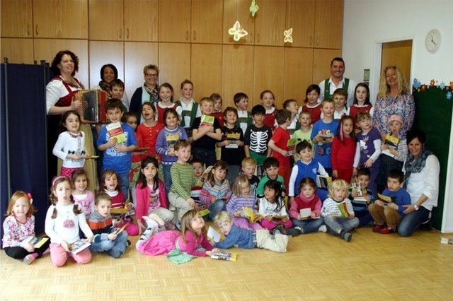 Karwendler Plattler im Kindergarten Telfs-Egart - Gruppenbild
