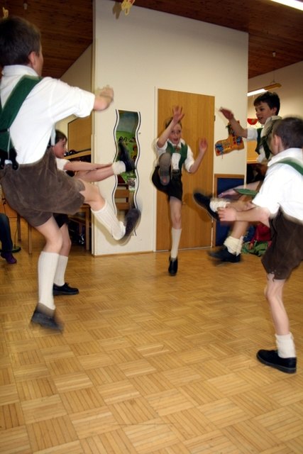 Buamplattler - Karwendler Plattler im Kindergarten Telfs-Egart