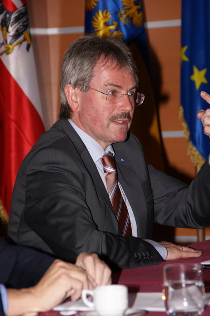 Umtriebig und unkonventionell: Karl Wilfing, seines Zeichens Landesrat für Verkehr und Bildung in NÖ
