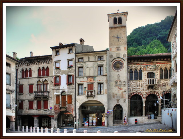 Der Hauptplatz in Serravalle