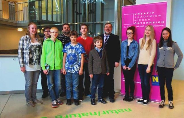 (v.l.n.r.): Katharina Schrefl, Peter Eigner (Co-Referent), Eric Fitzke, Markus Feldmann (Co-Referent), Johannes Melchus, Elias Lugmayr, Nils Mosser, Rudolf Fleissner (Referent), Patricia Buchart, Laura Reither, Anna Berger | Foto: NÖ Landesakadmie