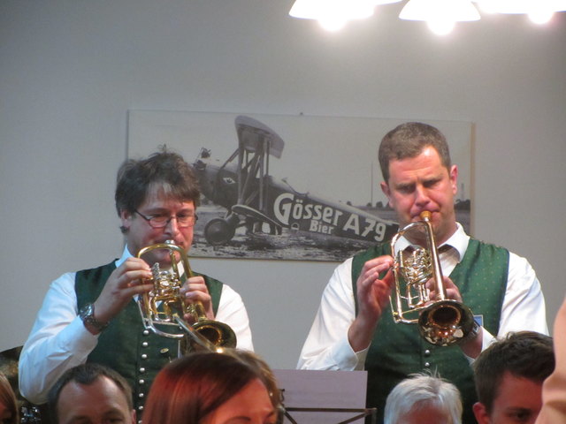 Solisten beim Musikstück "Zwei Gentlemen": Alfred Gantschnigg und Michael Hiebl