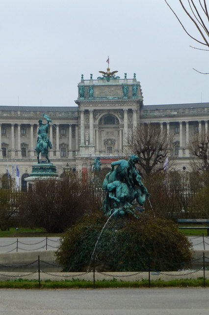 Vor der Neuen Burg: Tritonbrunnen und die Denkmäler Erzherzog Karls und Prinz Eugens
