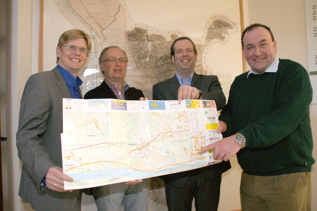 GR Peter König, GR Martin Trimmel, GR Bernhard Ebner und Bgm. Andreas Arbesser erzählen, was es in Langenzersdorf Neues gibt.