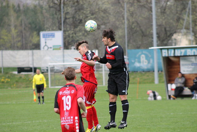 Der Tabellenzweite aus Volders (schwarzes Dress) wurde mit einem 2:0 aus der Arena gekickt.