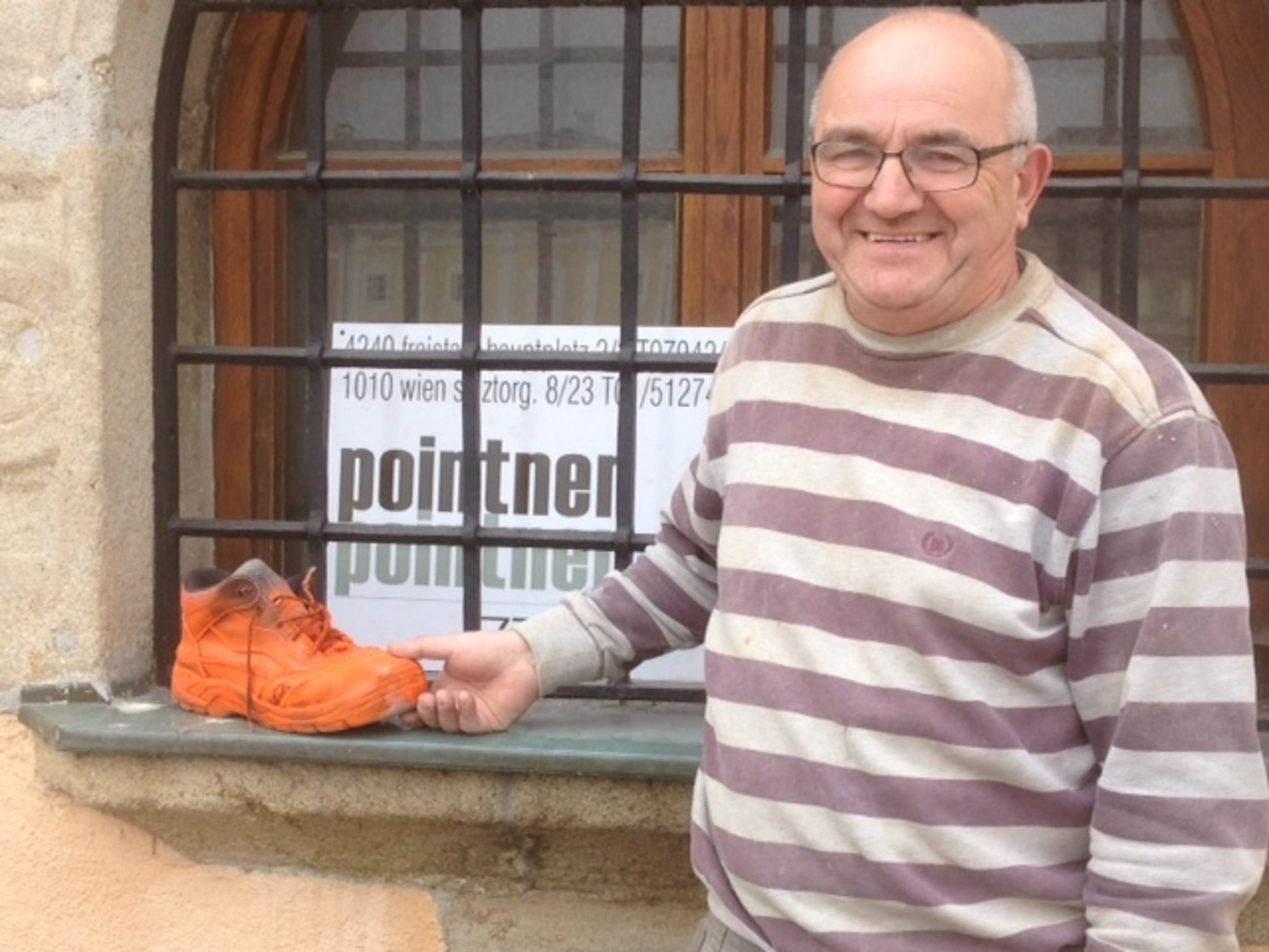 Robert Pichlers roter Schuh Marke Eigenbau - Freistadt