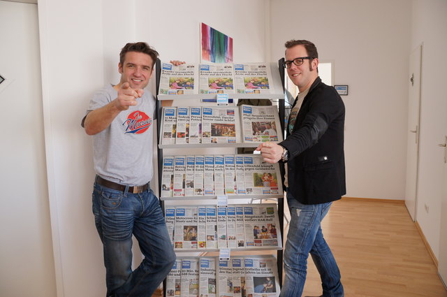 Lustige Burschen: Hanno Pinter und David Breznik von den Monroes warben für ihre neue CD.