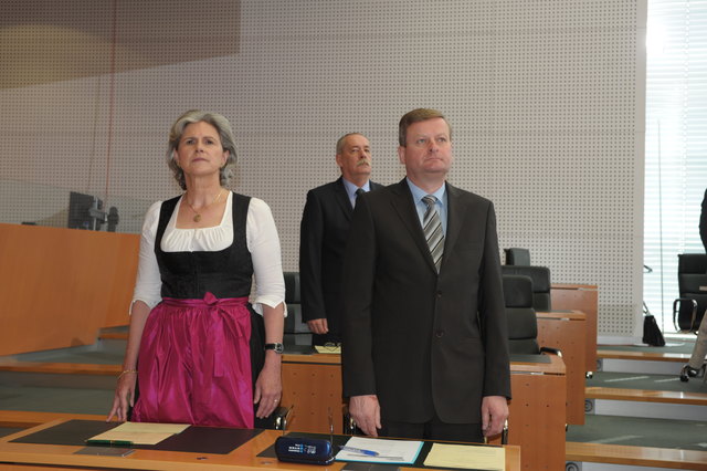 FP-Riege: Barbara Rosenkranz, Erich Königsberger, Gottfried Waldhäusl | Foto: Wolfgang Mayer