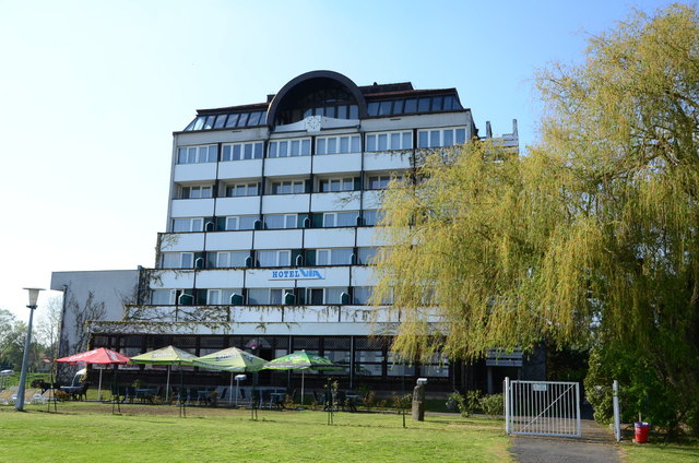 Das Hotel Via in Kesthely ist seit zehn Jahren Standort des Sinabelkirchner Tenniscamps. | Foto: KK