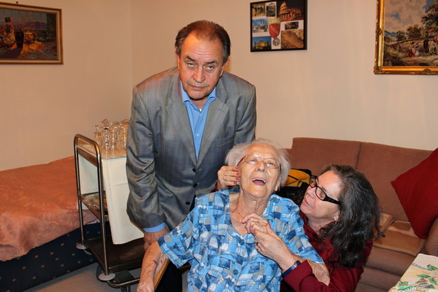 BV Karl Homole mit Geburtstagskind Maria Rudolf und Schwiegertochter Eva