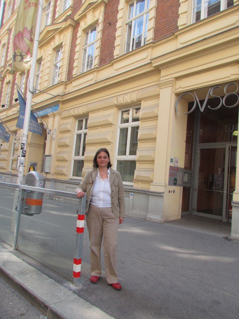 Doris Müller, Klubobfrau der Grünen Josefstadt, klagt über den fehlenden Direktor in der Volksschule Zeltgasse 7.