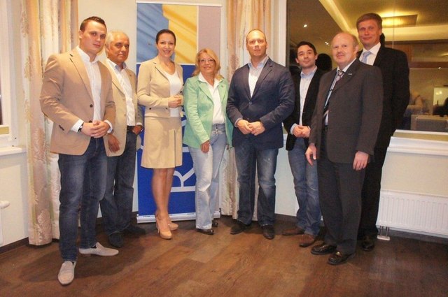RFJ-Bezirksobmann Andreas Bors, Hermann Fichtinger, LA Barbara Kappel, Elisabeth Ortner, NA Christian Höbart, RFW-Bezirksobmann Markus Hofbauer, Erich Stoiber, GGR Sepp Hintermayer | Foto: RFJ