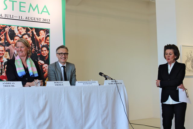 Doraja Eberle (Erste Stiftung) und Werner Binnenstein-Bachstein (superar) mit Helga Rabl-Stadler (Salzburger Festspiele)