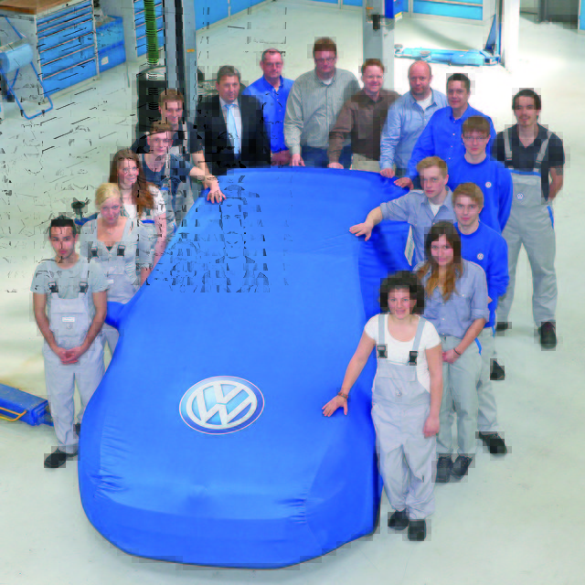 13 Auszubildende von Volkswagen präsentieren "ihren" GTI am Wörthersee | Foto: Volkswagen