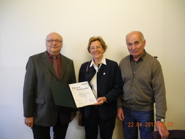 Seniorenbund-Bezirksobmann Günter Huber, Walpurga Wenczik und Seniorenbund-Obmann Ludwig Reitböck. | Foto: Seniorenbund
