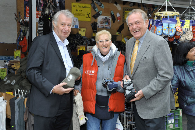 Meidlinger Einkaufsstraße-Vizechef Ernst Tobola (l.), Anna Schwind, Erwin Pellet (beide Wirtschafskammer). | Foto: Kolokolow