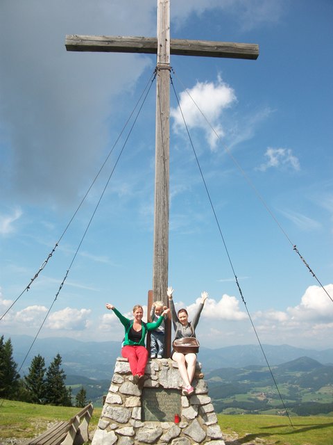 Mit Hannah ,Marco und Silke auf unseren Hausberg ,dem Schöckl