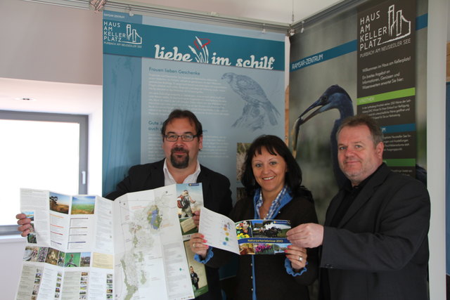 Geschäftsführer der ARGE Naturpark DI Thomas Böhm, Tourismuslandesrätin Mag, Michaela Resetar und Bürgermeister von Purbach DI Richard Hermann | Foto: LMS