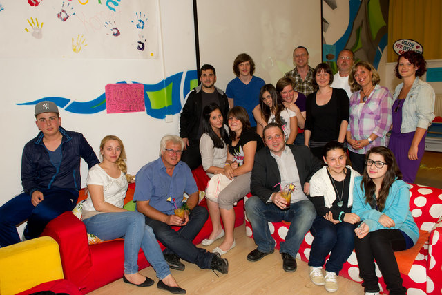 Gute Stimmung herrschte schon bei den ersten Gästen am Nachmittag. | Foto: Schörg