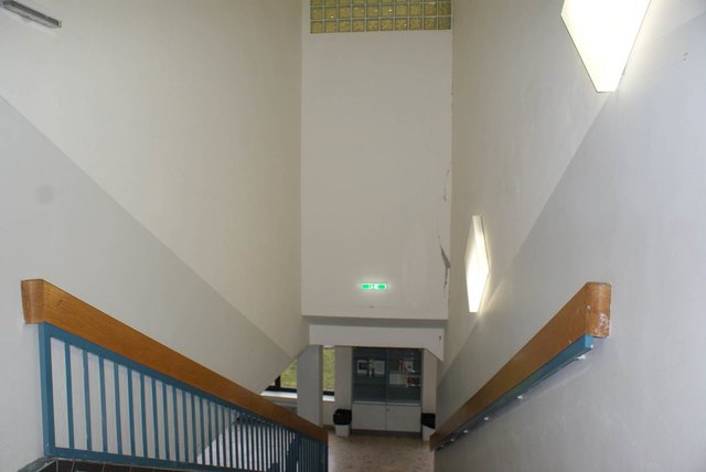 Stiegenabgang BRG Salzburg vorher