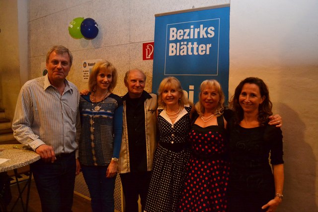 v.l.n.r.: Stadtrat Wolfgang Fuchs, Kassierin Ulrike Neudhart, Obfrau-Stv. René Brunhölzl, Hauptsponsorin Theresia Paul, Obfrau Christine Brunhölzl und Gemeinderätin Mag. Eva Gerdenits.