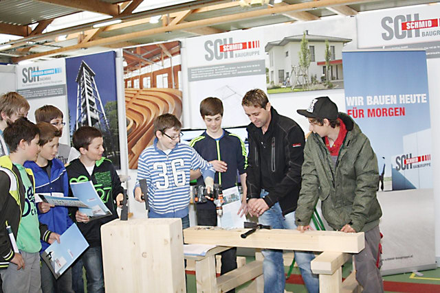 Großes Interesse herrscht jedes Jahr an den Infoständen bei der Lehrlings- und Bildungsmesse in der REVA-Halle. | Foto: WKO