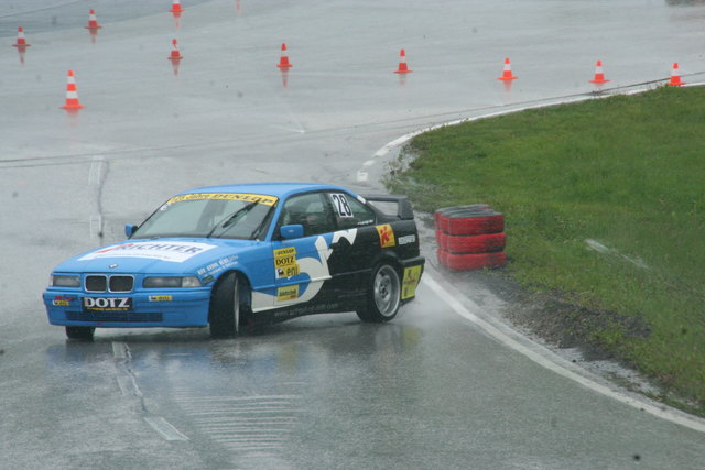 Andreas Hipfl - R1, BMW E36 325i