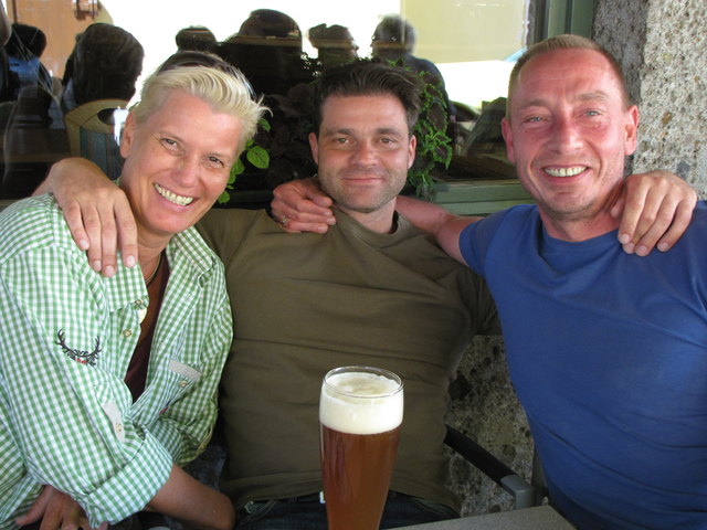 Stehen auf dröhnende Motoren: Ulli, Michael und Alex aus Karlsruhe.
