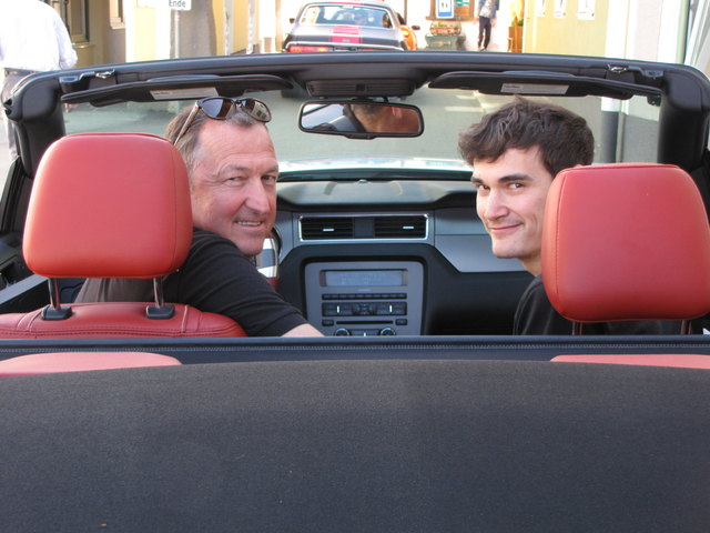 Live dabei: Josef Schnitzhofer und Josef jr. aus Abtenau mit ihrem wunderschönen Mustang.