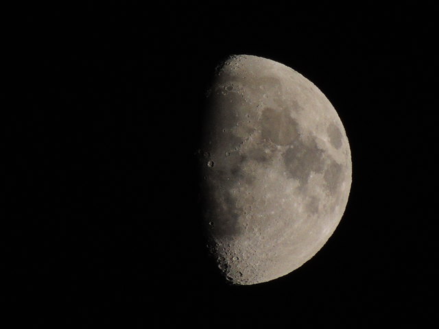 Halbmond zunehmend - 21h50 19.5.13