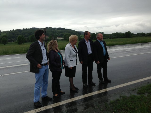 Die Stremer SPÖ-Gemeinderäte Johann Loder, Veronika Traupmann, Werner Laky und Herbert Deutsch besichtigen mit SPÖ-Bezirksvorsitzender Verena Dunst (Mitte) die künftige Baustelle. | Foto: SPÖ
