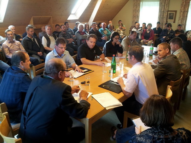 Heiße Diskussionen in Kohlberg: Der Gemeinderat beschloss eine Fusion mit Gnas.