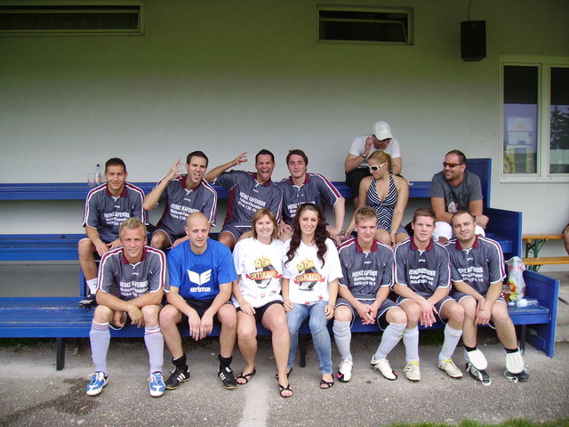 Am 6. Juli 2013 bestimmen die Ansfeldner ihren Fußball-"Ortskaiser". | Foto: Privat