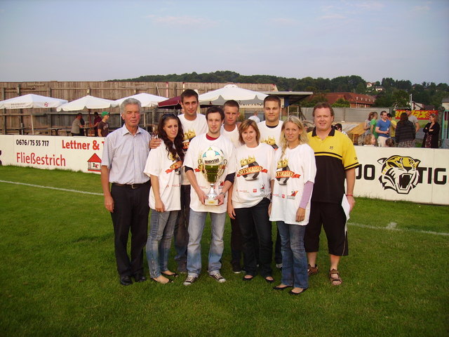 Am 6. Juli 2013 bestimmen die Ansfeldner ihren Fußball-"Ortskaiser". | Foto: Privat