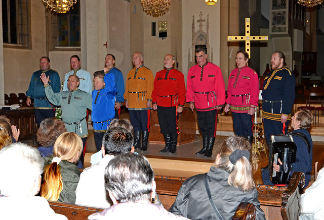 Bolschoi Don Kosaken in der Stadtpfarrkirche Korneuburg - als Zugabe gab es "Kalinka"