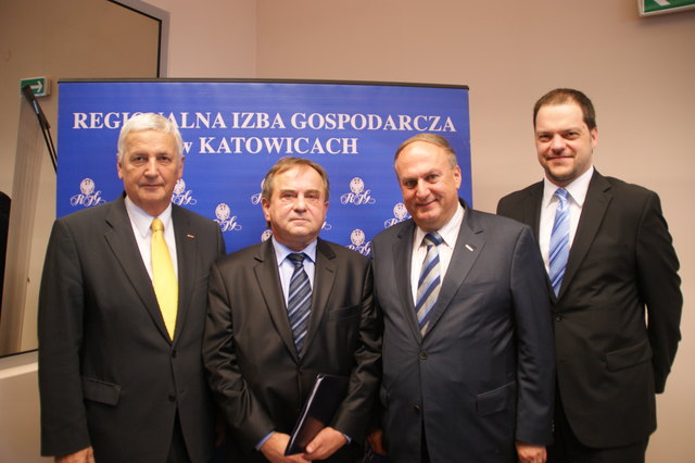 Christian Hofer, Tadeusz Donocik (Vizepräsident der polnischen Wirtschaftskammer), Rudolf Trauner und Ernst Kopp (v. l.).