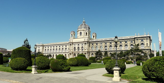 Naturhistorisches Museum im Frühling