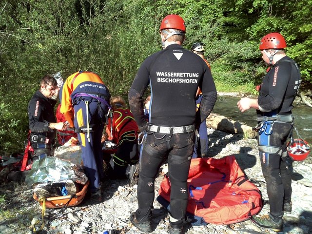 Wasserrettung und Bergrettung arbeiteten Hand in Hand.