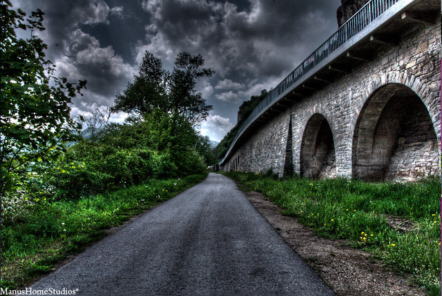 Der Weg ink. mit Brücke