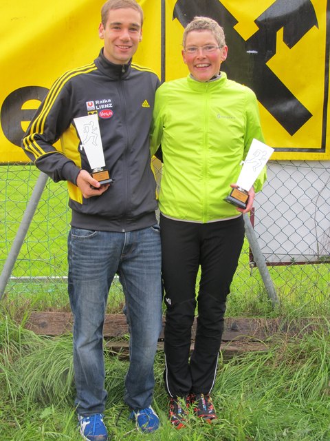 Felix Mattersberger und Irgmgard Huber siegten auch beim Stauseelauf in Strassen. | Foto: Bernd Bürgel