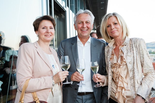 V. li.: Ingrid Luftensteiner, KEBA-Vorstand Gerhard Luftensteiner, Petra Reindl | Foto: cityfoto.at