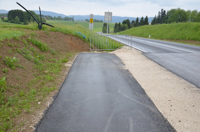Der Geh- und Radweg soll hier weiterführen.