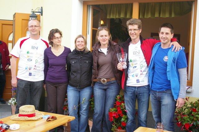 Waren an diesem Tag die Besten: das Team von FC TITAN mit Organisator Gottfried Scherz