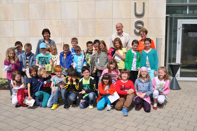 Die Volksschulkinder hatten einige Fragen an den Bürgermeister.
