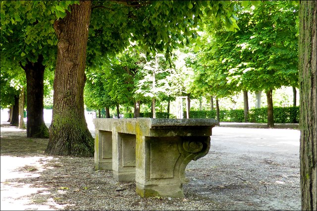 Romantische Sitzbänke