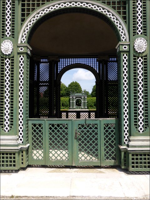 Ein Durchblick in und über den Kronprinzengarten