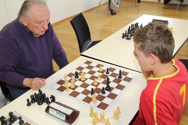 Der Schachveteran Karl Petz und Samuel Ragitsch-Frei